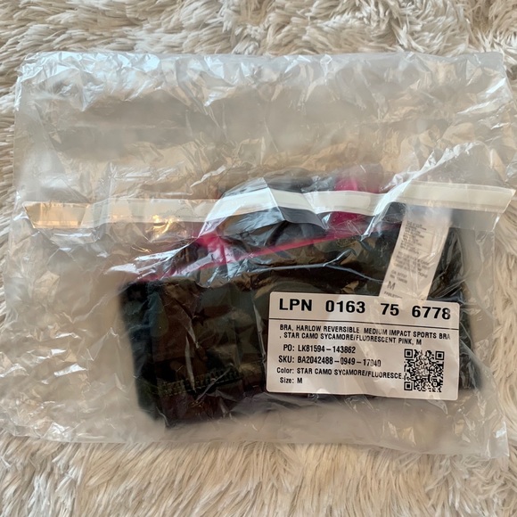 Fabletics Harlow Reversible Sports Bra Star Camo - Picture 7 of 7